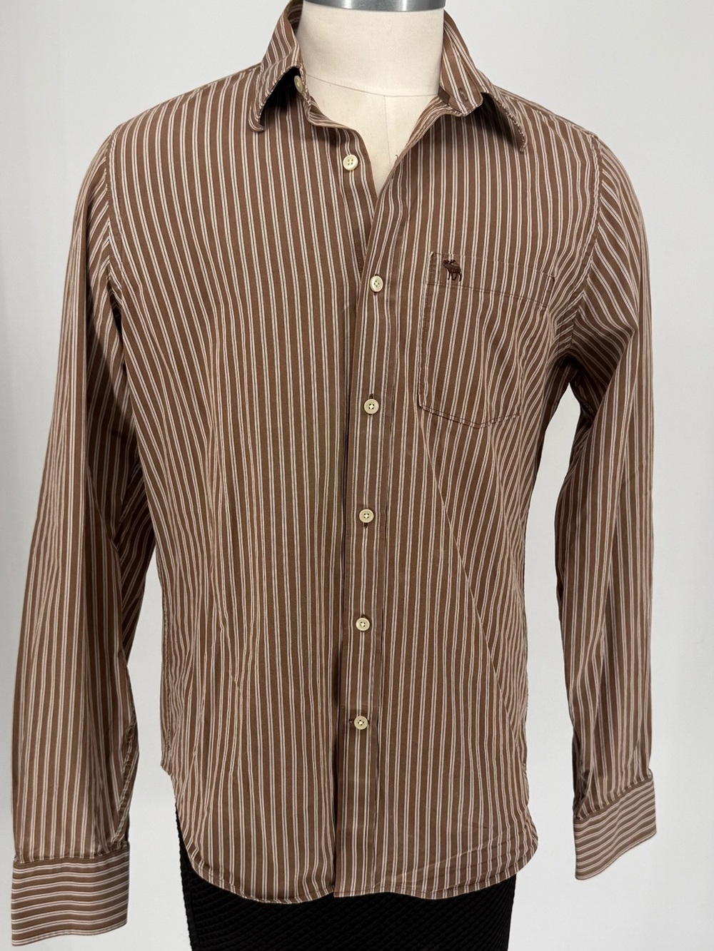 Abercrombie & Fitch Men’s Muscle Fit Brown & White Striped Button-Down Size XL
